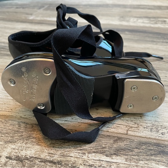 NEW Capezio Tap Shoes - Picture 3 of 6